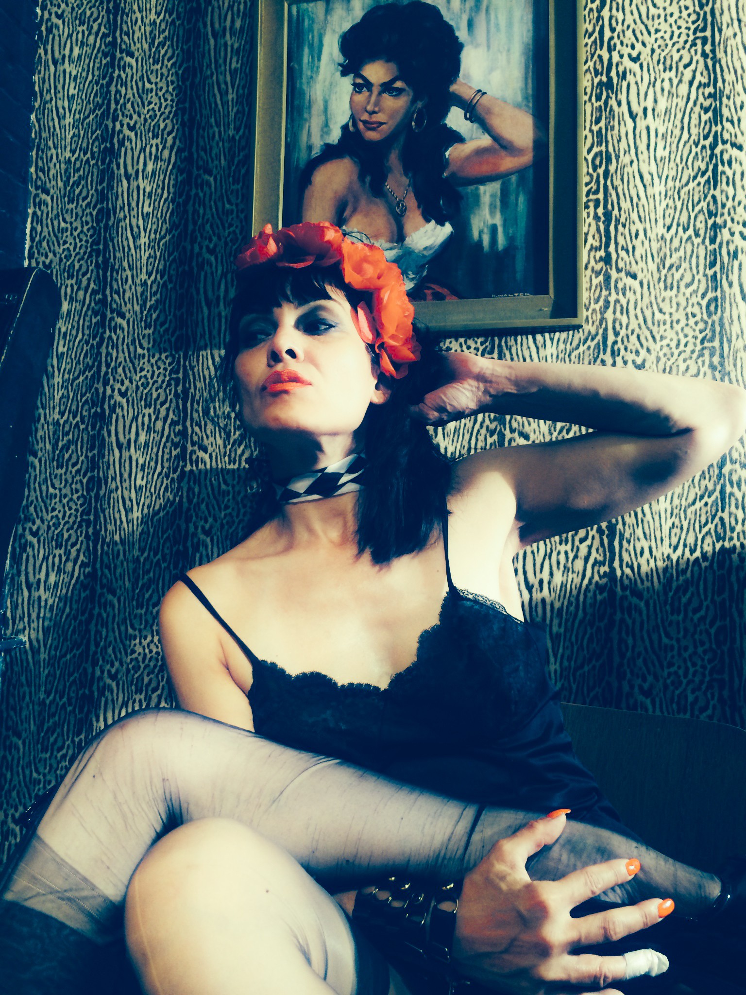 Vava Venezia   as  a latin Bettie Page in Utopia